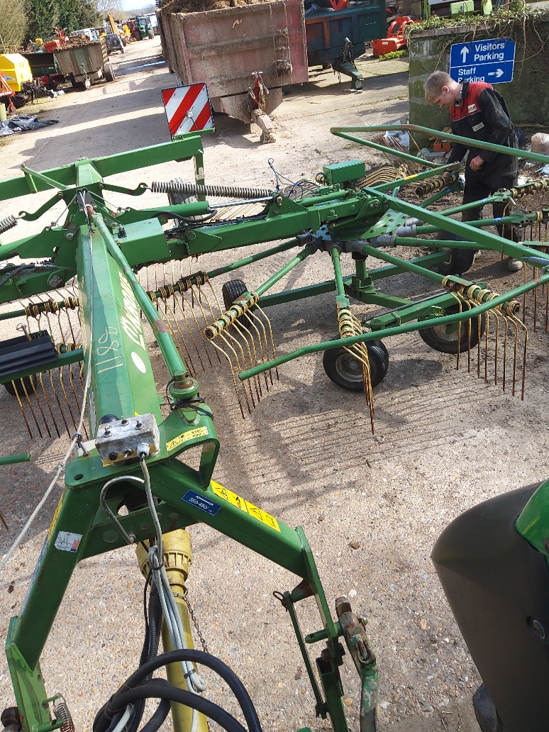 /photos/55345355920200313_ Krone 800-26  4Rake.jpg